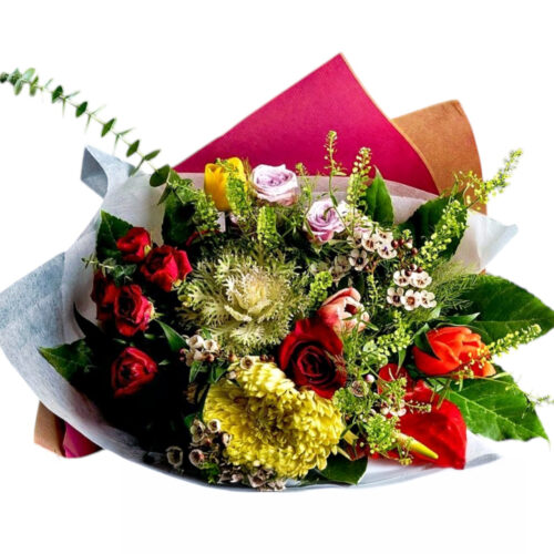 romantic flower bouquet Malta roses tulips anthurium