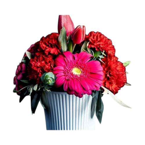 flower arrangement Malta cerise gerbera tulips pot