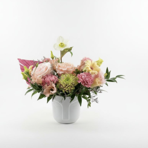 Mother’s Day flowers Malta vase arrangement